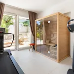 Lemore Villa