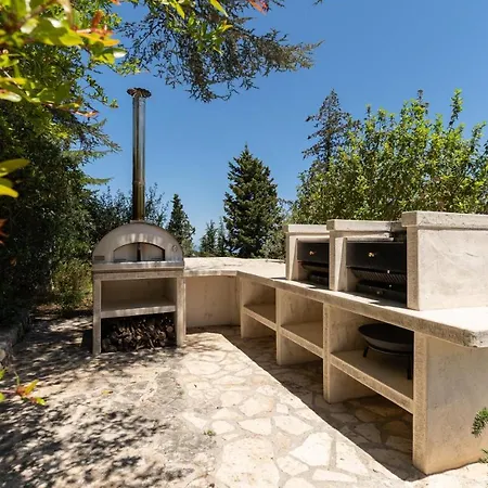 Lemore Villa *